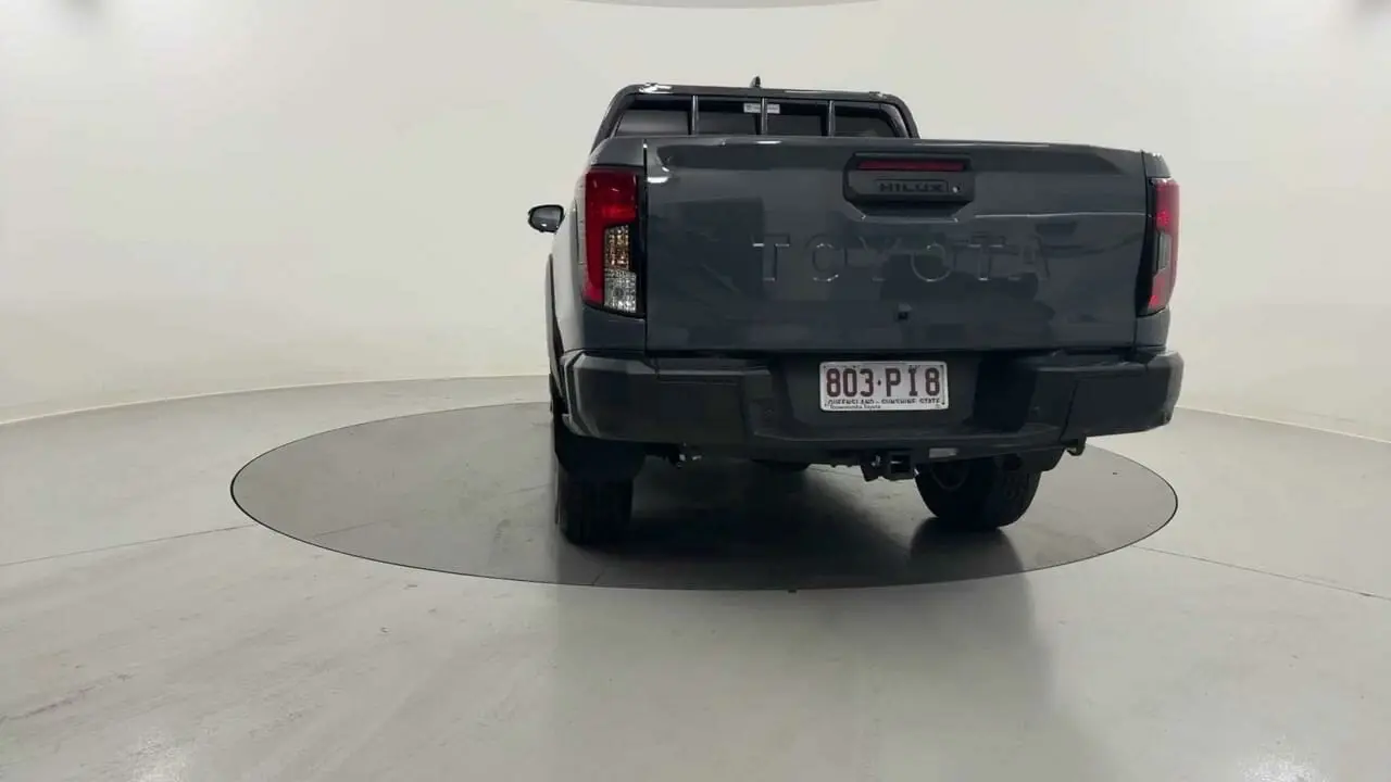2025 Toyota Hilux Gallery Image 4