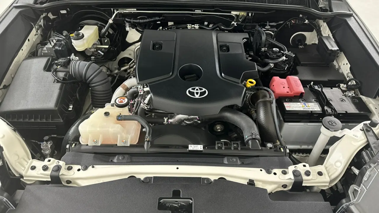 2025 Toyota Hilux Gallery Image 16