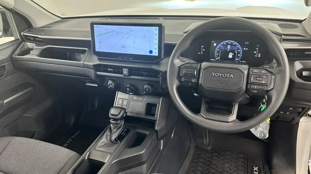 2025 Toyota Hilux Gallery Image 9