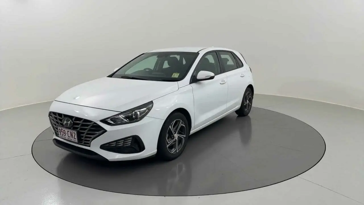 2021 Hyundai i30 Image 1
