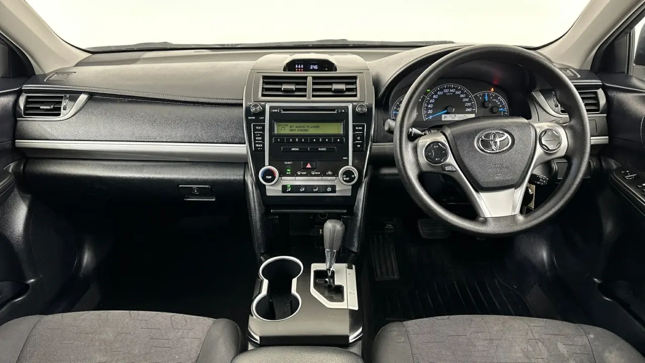 2012 Toyota Camry Image 10