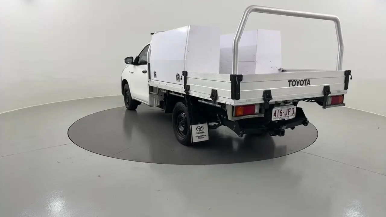 2019 Toyota Hilux Image 8