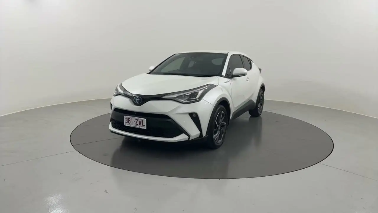 2020 Toyota C-HR Image 1