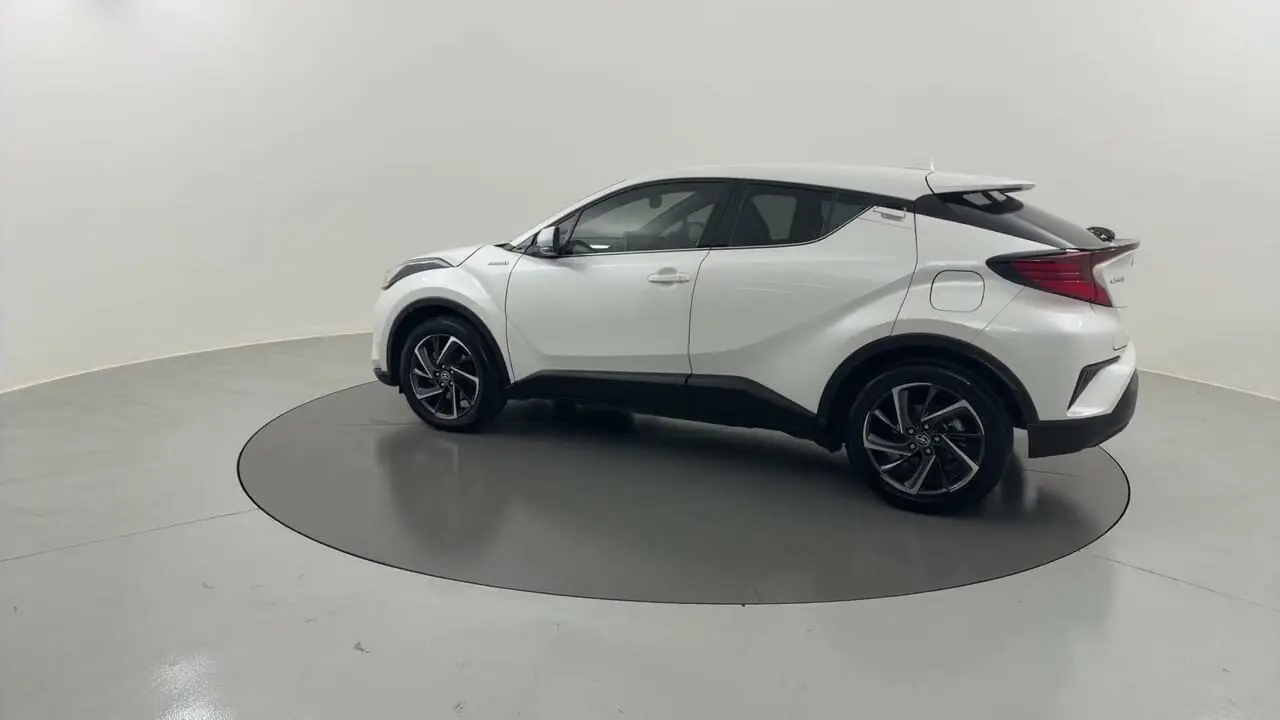 2020 Toyota C-HR Image 3