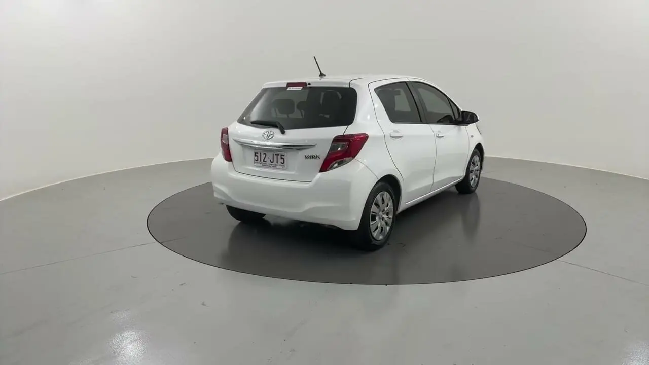 2016 Toyota Yaris Image 6