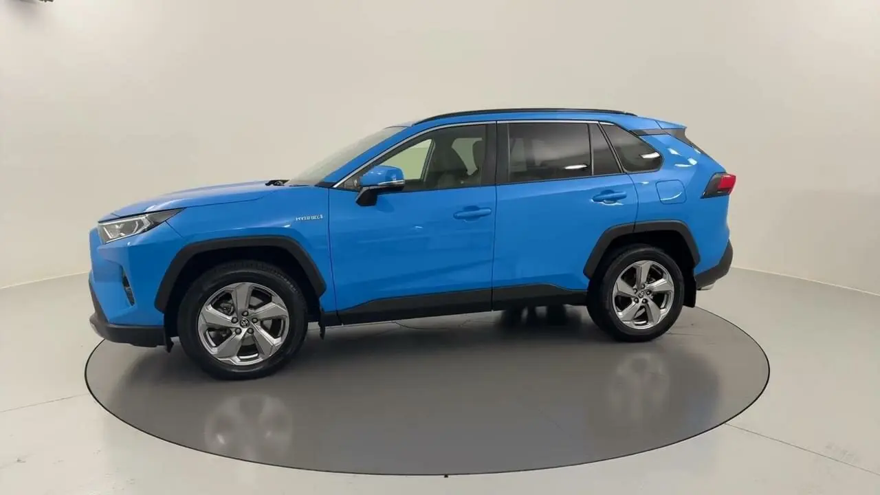 2021 Toyota RAV4 Image 2