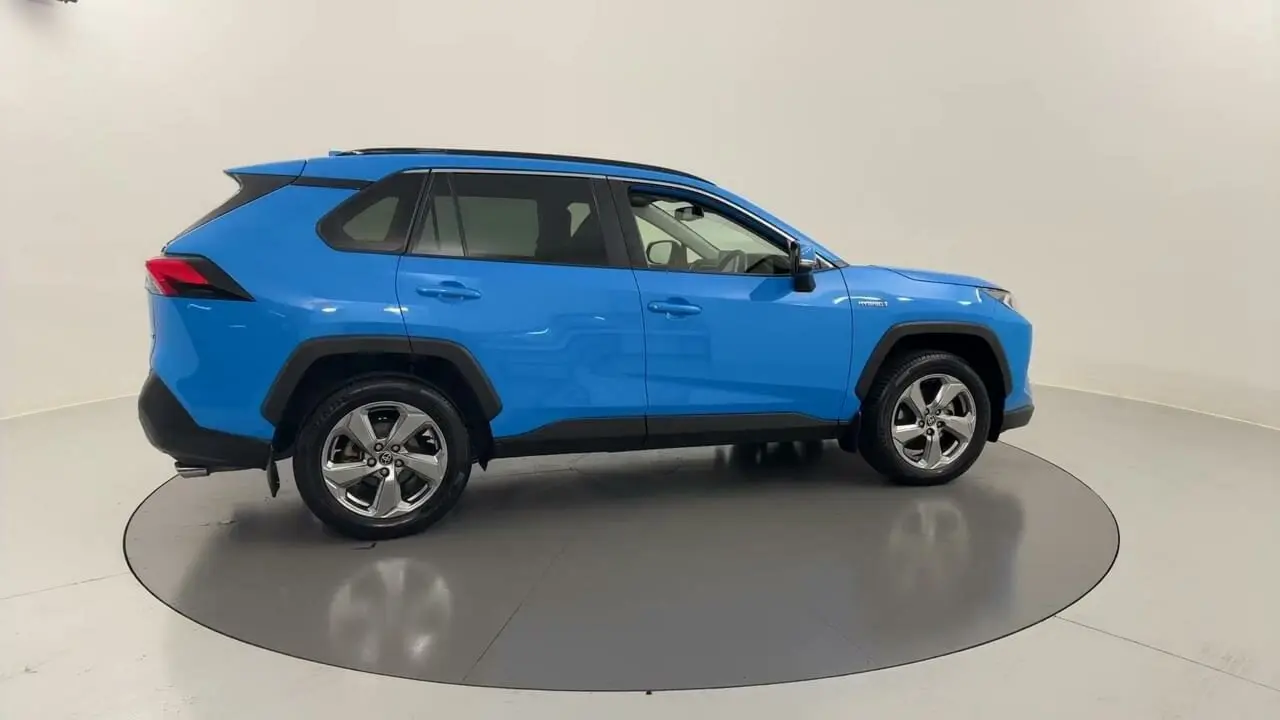 2021 Toyota RAV4 Image 6