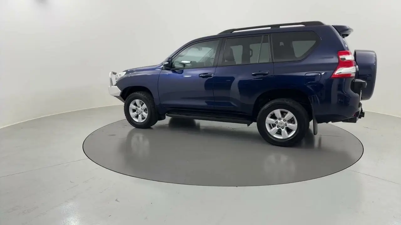 2015 Toyota Landcruiser Prado Image 3