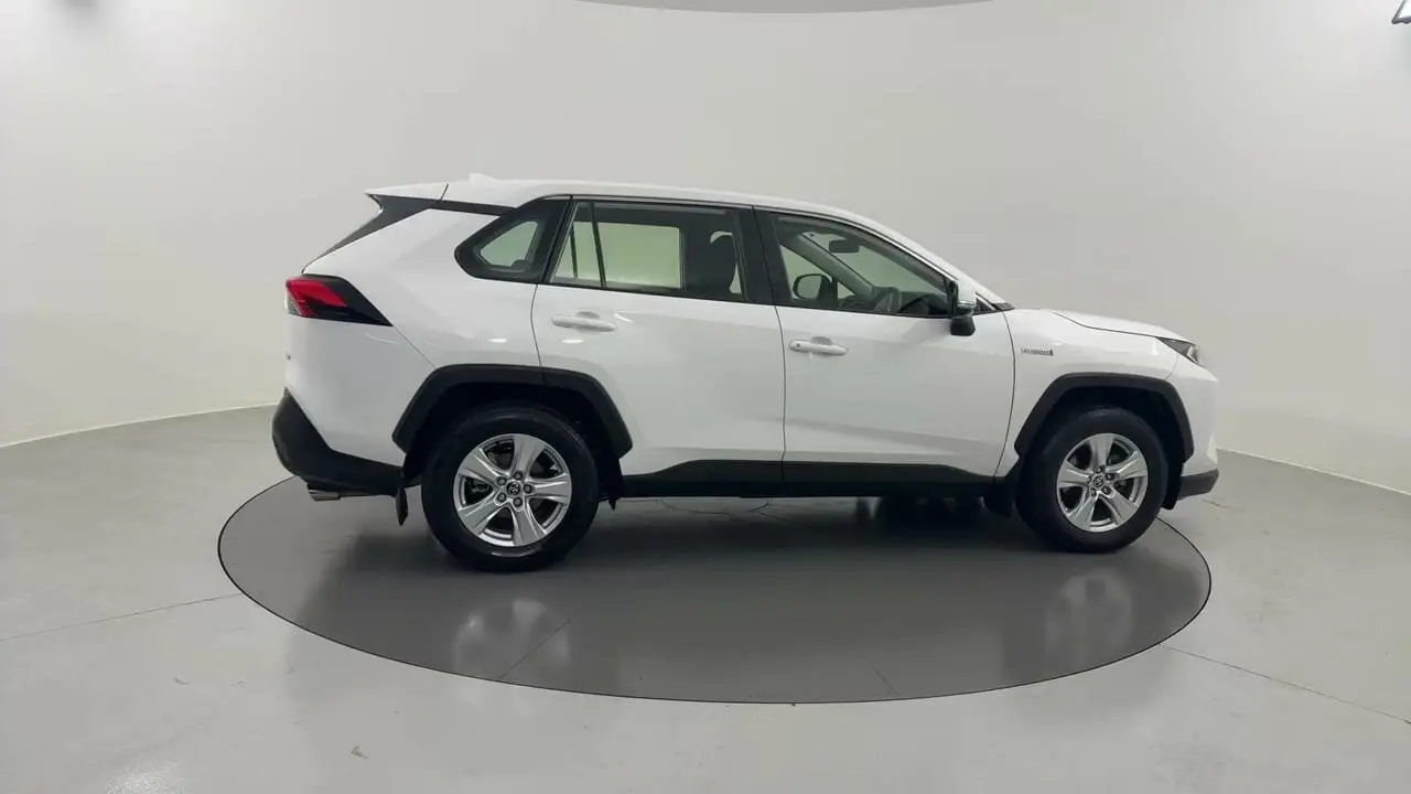 2020 Toyota RAV4 Image 6