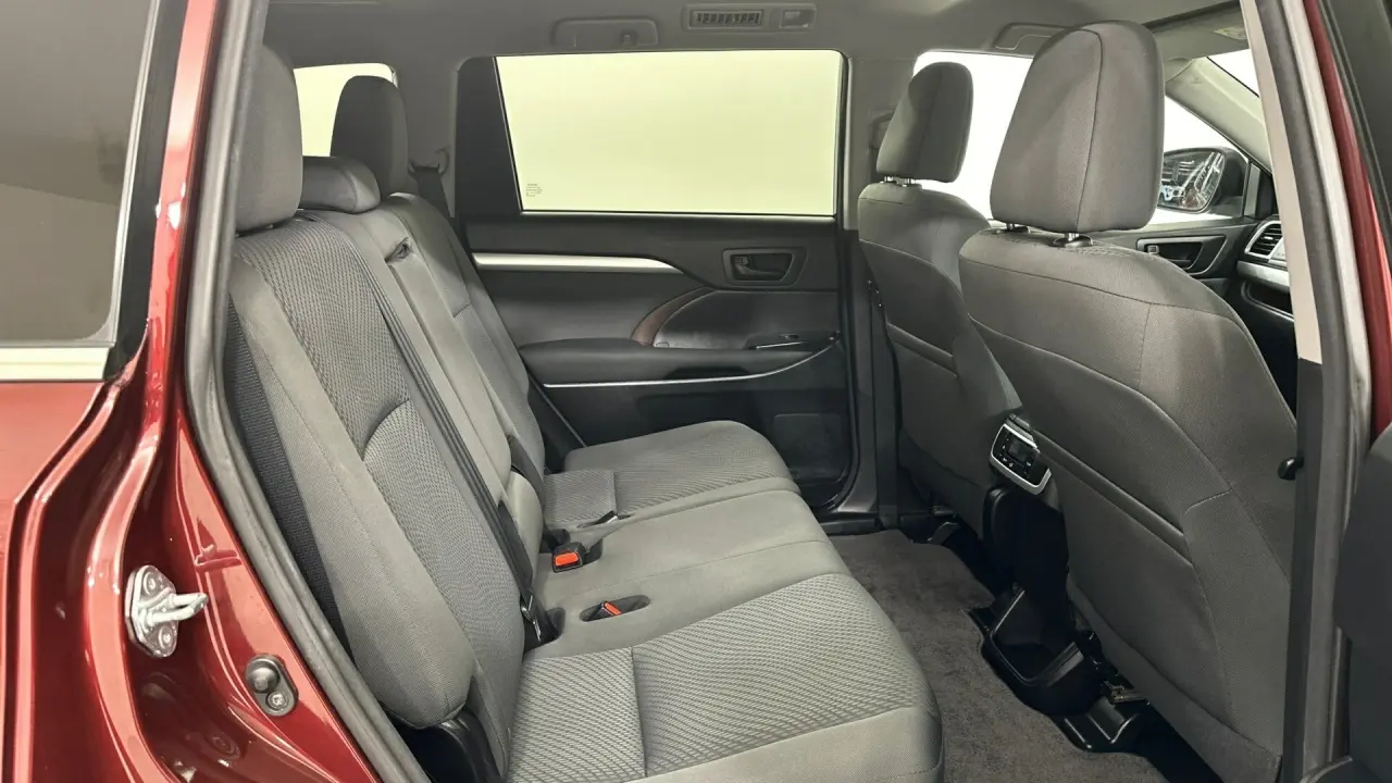 2016 Toyota Kluger Image 12