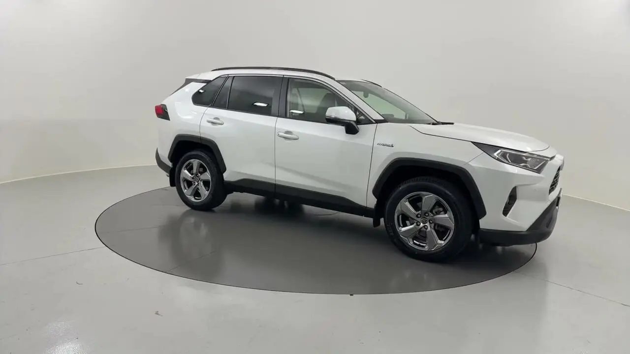 2019 Toyota RAV4 Image 15