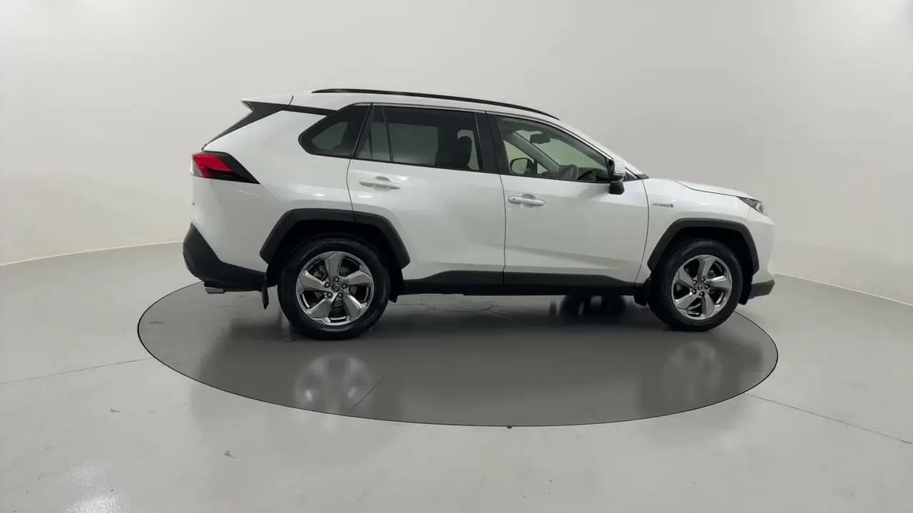 2019 Toyota RAV4 Image 7