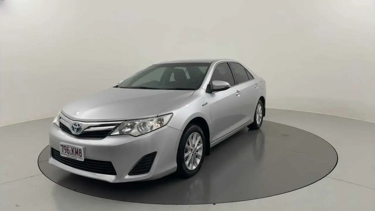 2013 Toyota Camry Image 1