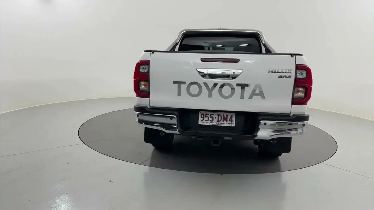 2021 Toyota Hilux Image 6