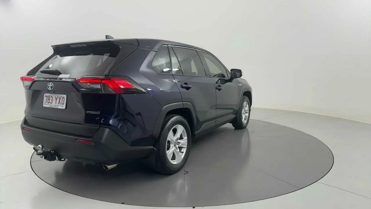 2019 Toyota RAV4 Image 6