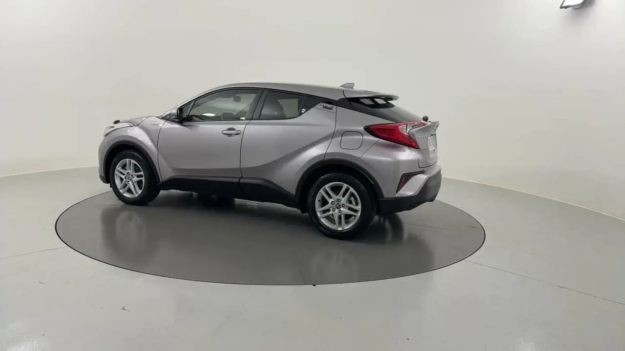 2020 Toyota C-HR Image 3