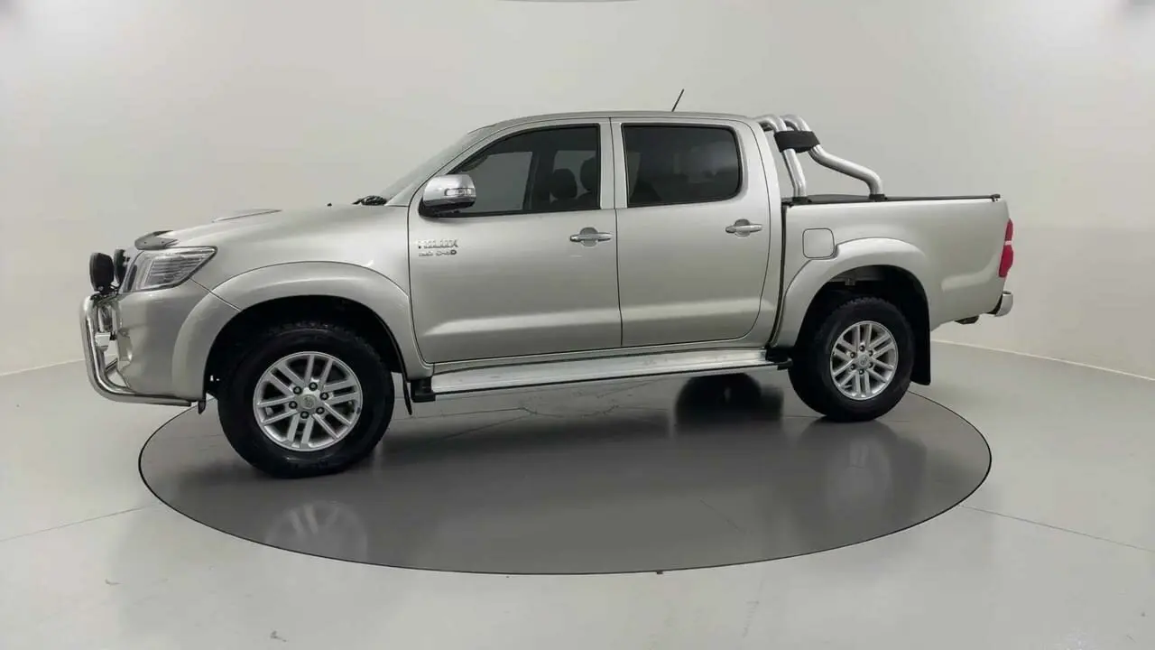 2013 Toyota Hilux Image 3