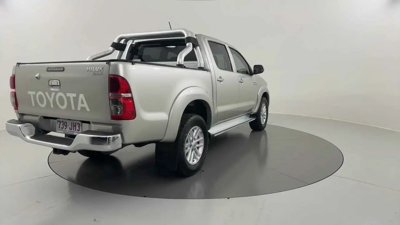 2013 Toyota Hilux Image 6