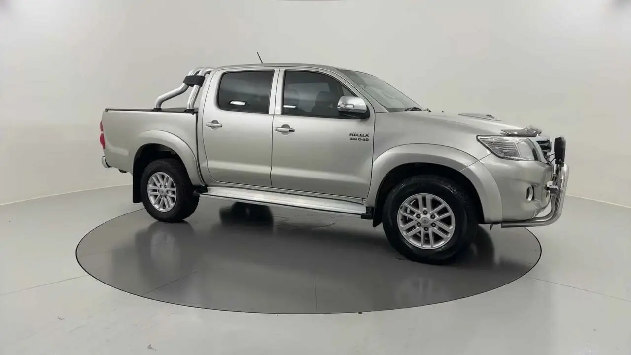 2013 Toyota Hilux Image 8