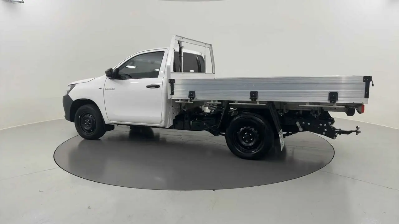 2023 Toyota Hilux Image 4