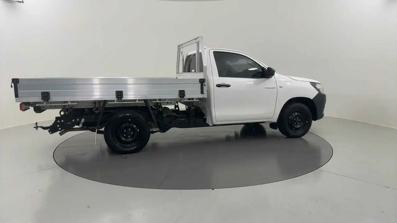 2023 Toyota Hilux Image 7