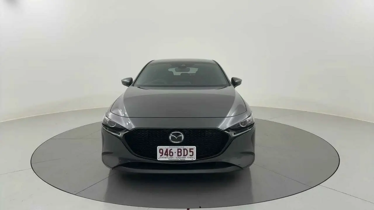 2021 Mazda 3 Image 2