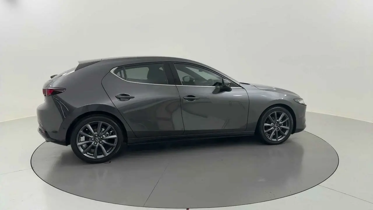 2021 Mazda 3 Image 7