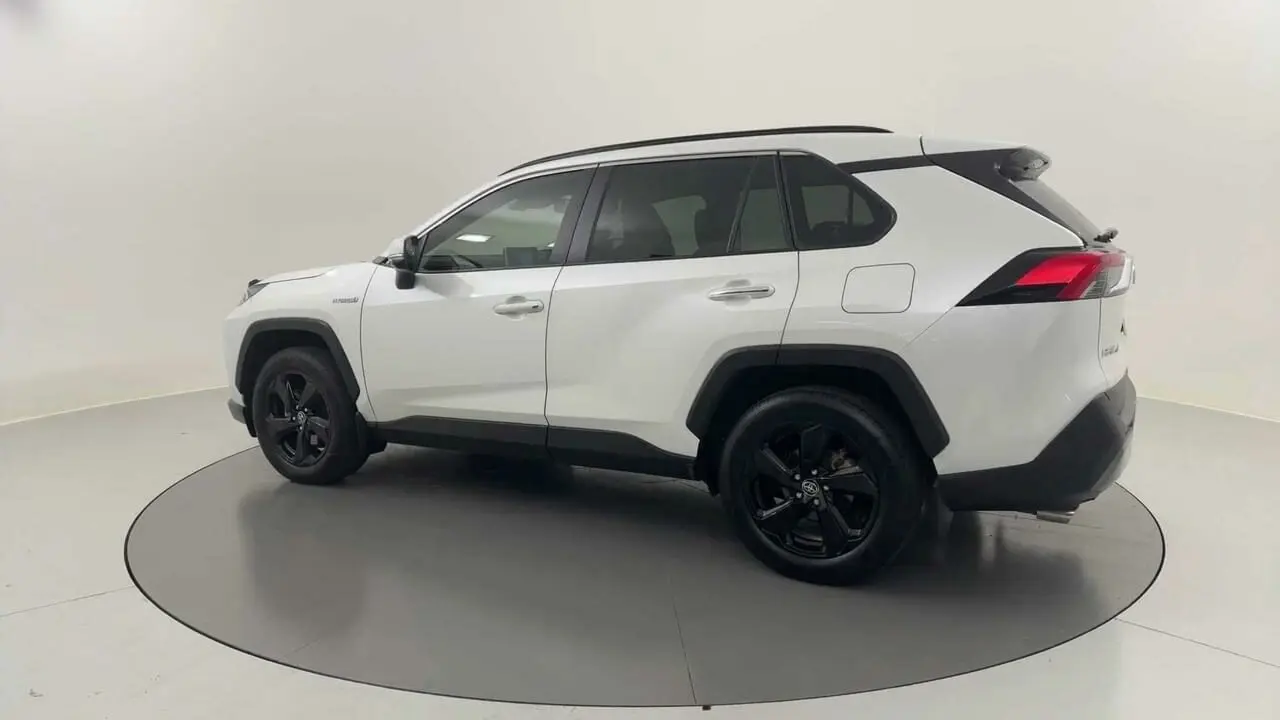 2021 Toyota RAV4 Image 4