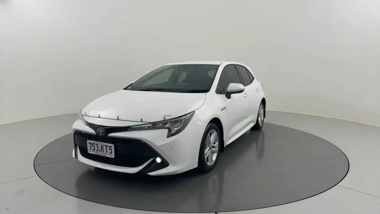 2020 Toyota Corolla Image 1