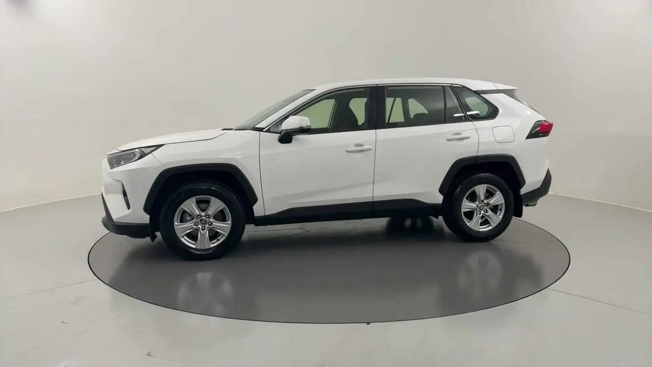 2020 Toyota RAV4 Image 2