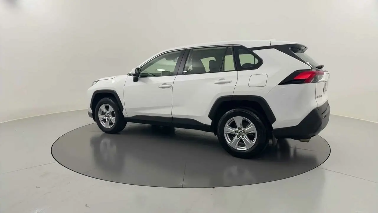 2020 Toyota RAV4 Image 3