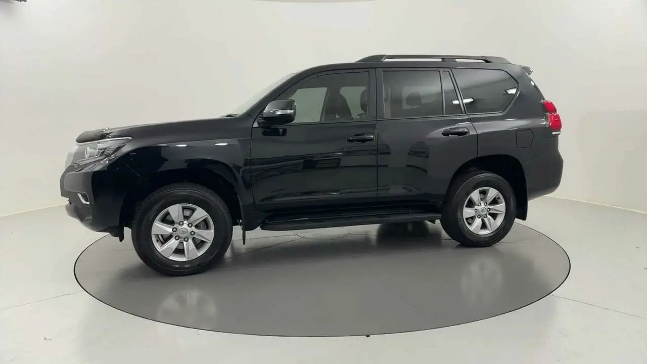 2020 Toyota Landcruiser Prado Image 2