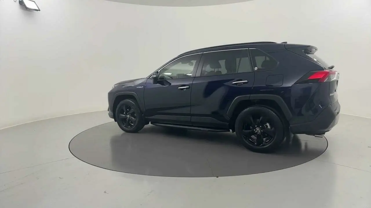 2020 Toyota RAV4 Image 3