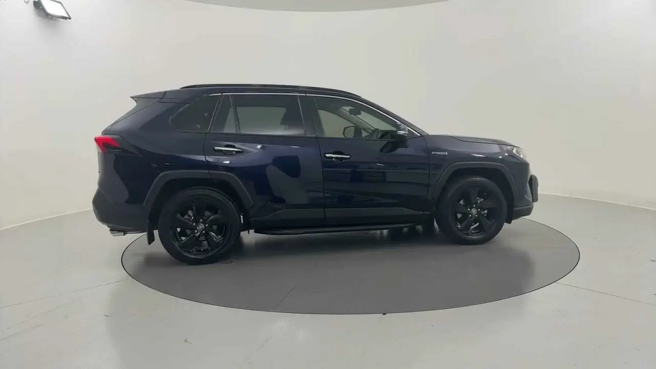 2020 Toyota RAV4 Image 6