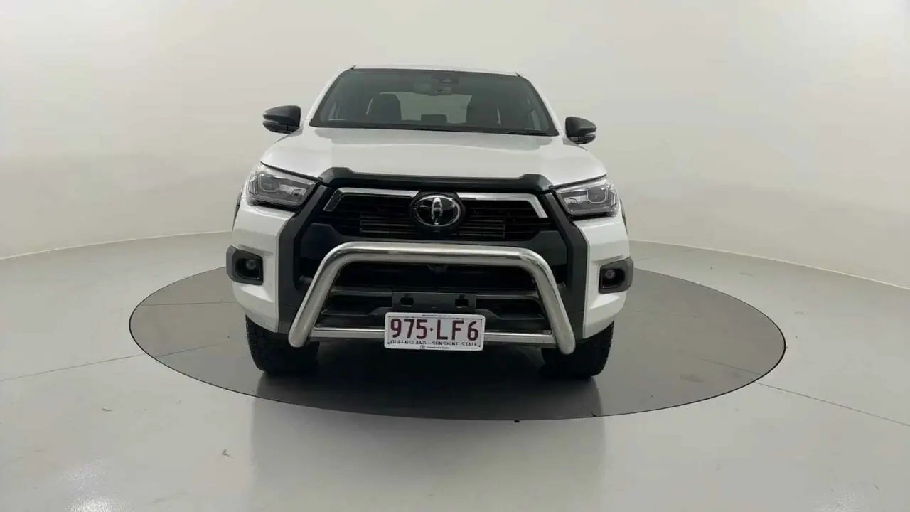 2022 Toyota Hilux Image 8