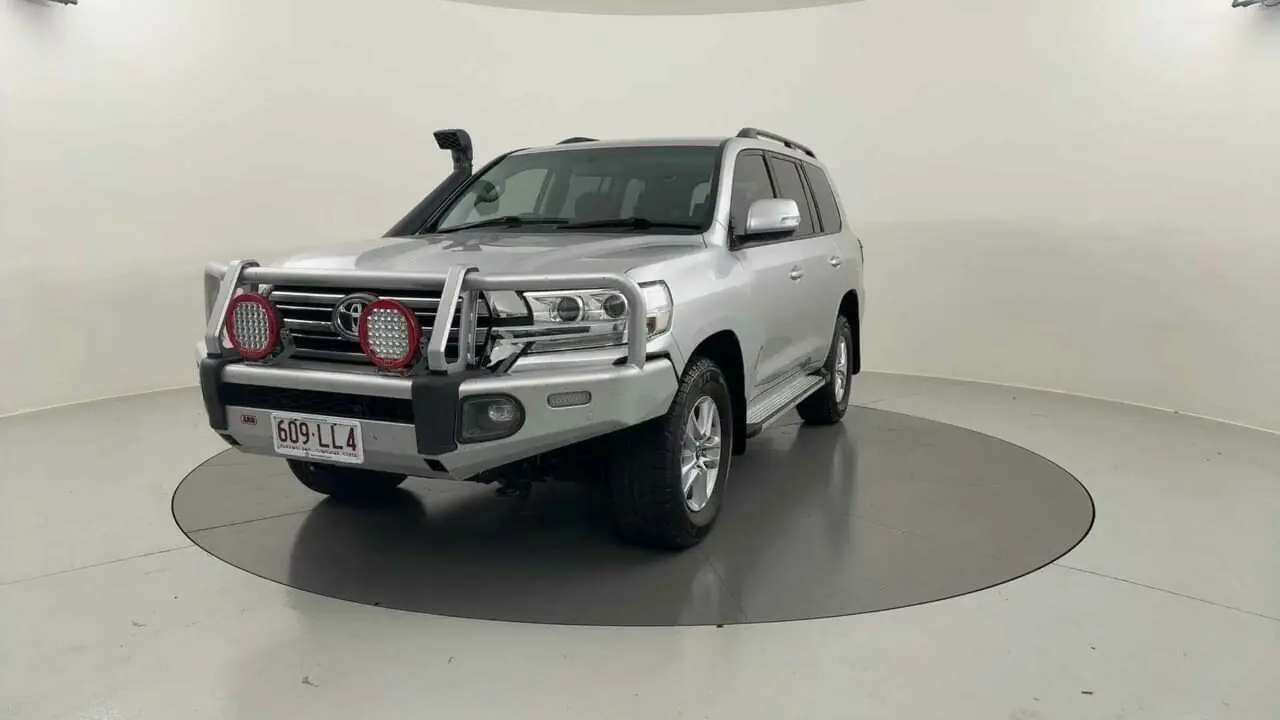 2019 Toyota Landcruiser Image 1