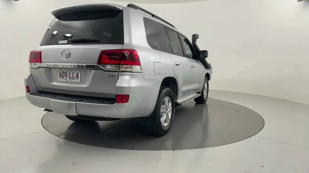 2019 Toyota Landcruiser Image 5