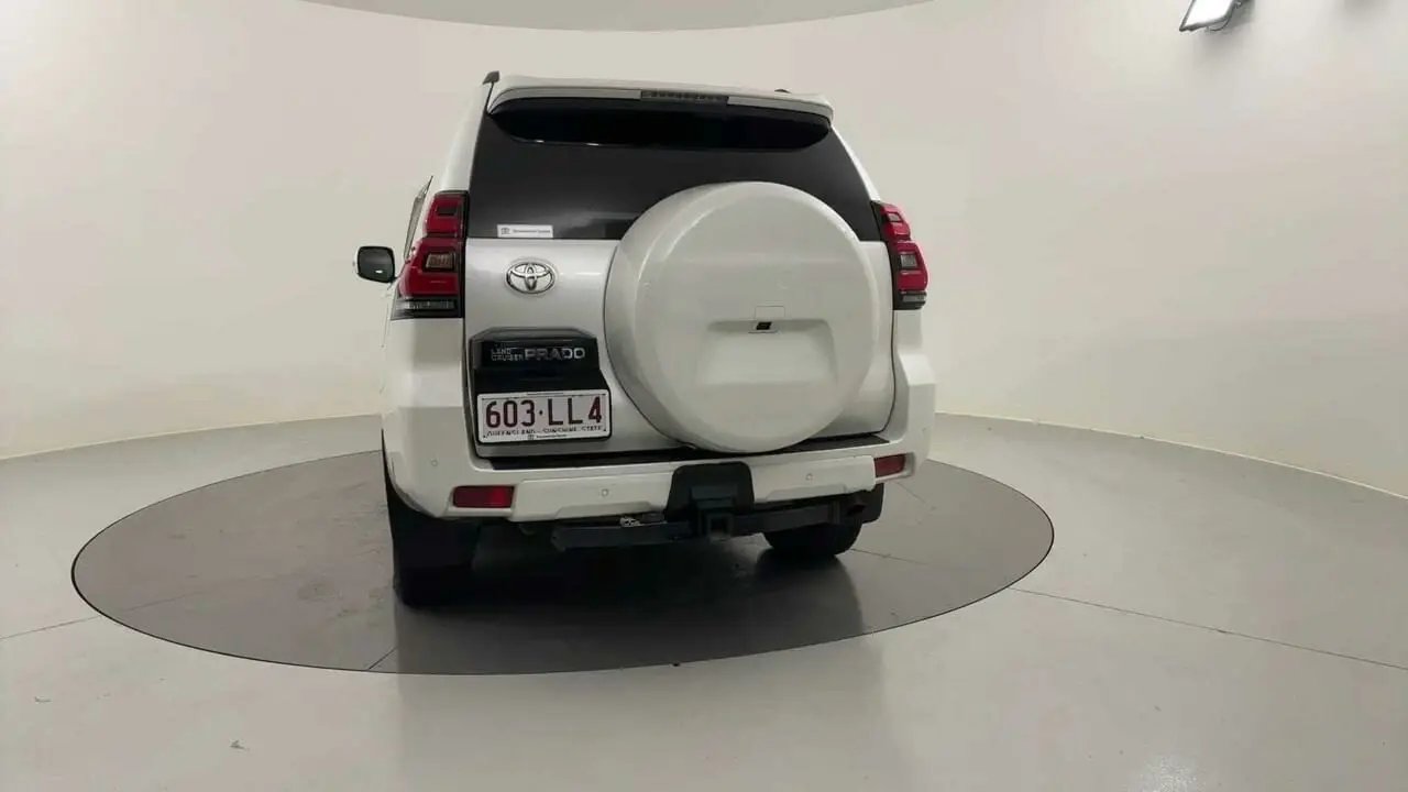 2019 Toyota Landcruiser Prado Image 7