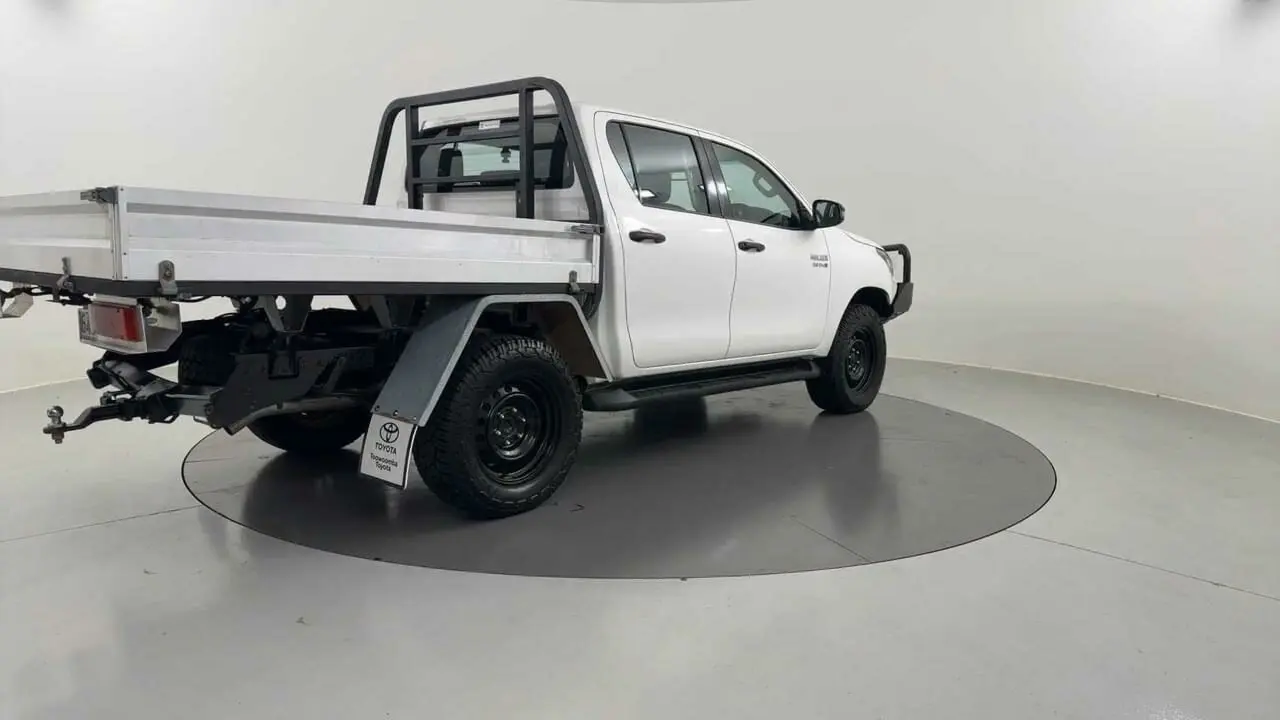 2021 Toyota Hilux Gallery Image 5