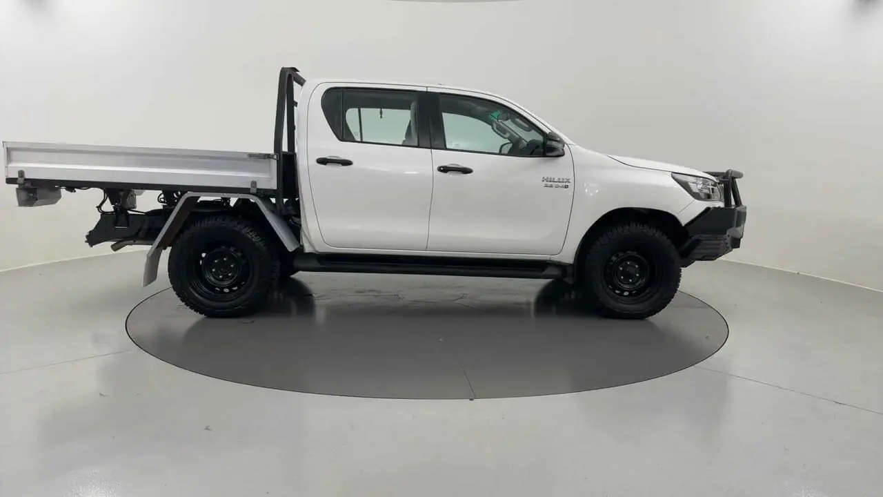 2021 Toyota Hilux Gallery Image 6