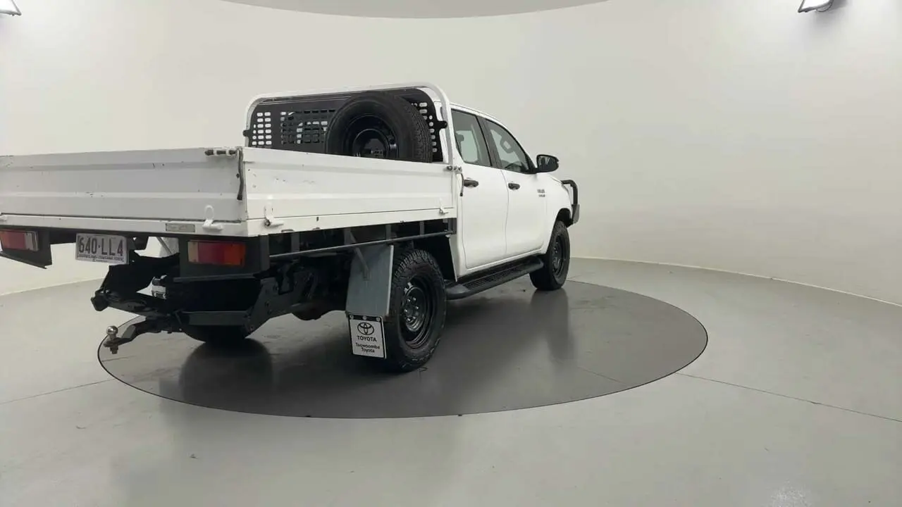 2021 Toyota Hilux Image 5