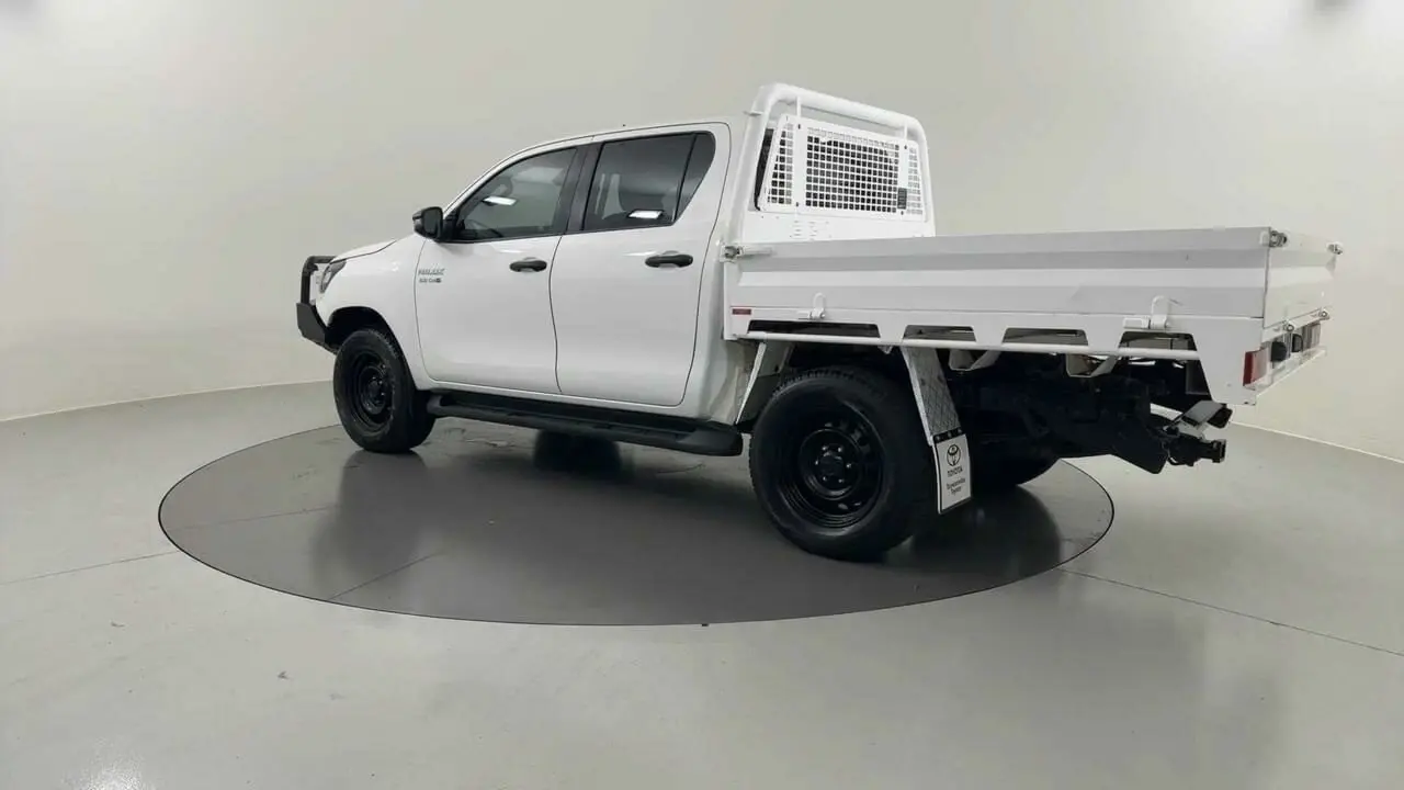 2021 Toyota Hilux Gallery Image 3