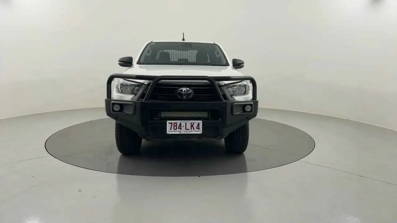 2021 Toyota Hilux Gallery Image 8