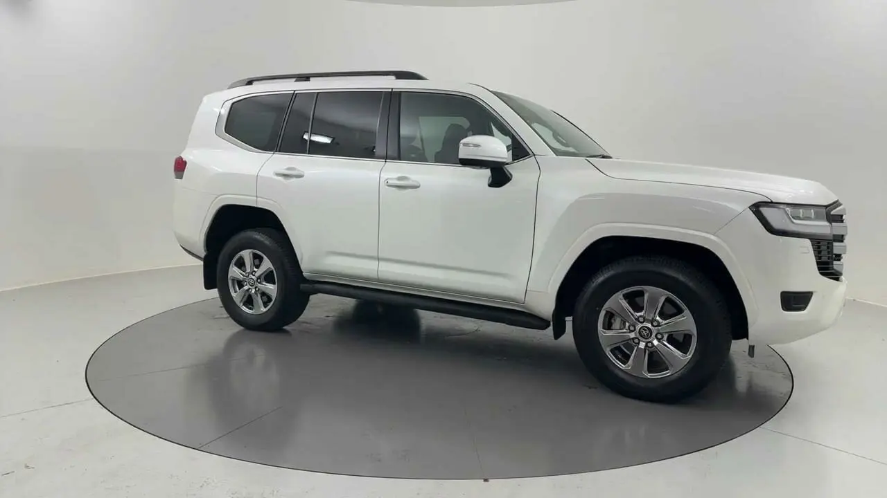 2022 Toyota Landcruiser Image 8