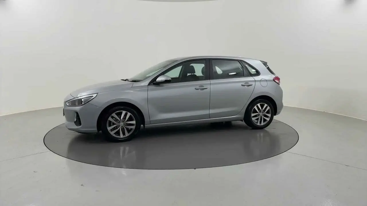 2019 Hyundai I30 Gallery Image 2