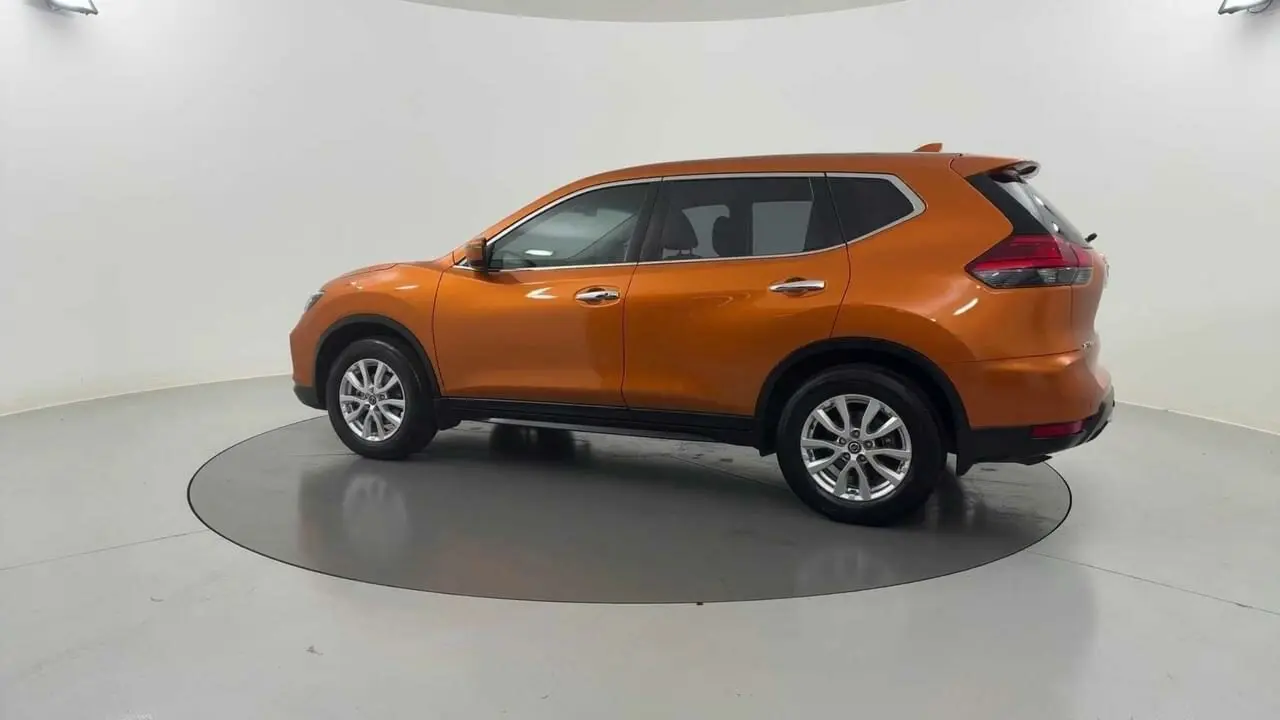 2019 Nissan X-Trail Image 3