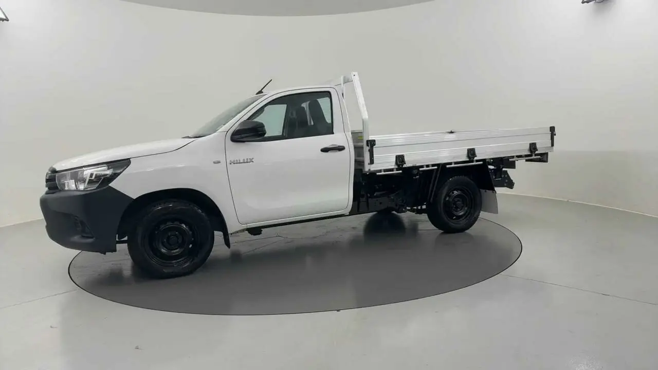 2019 Toyota Hilux Image 3