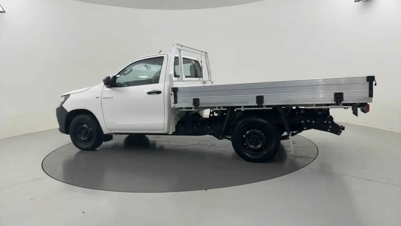 2019 Toyota Hilux Image 4