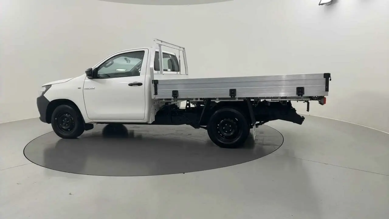 2019 Toyota Hilux Image 3