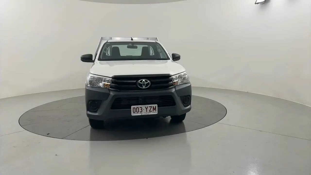 2019 Toyota Hilux Image 8